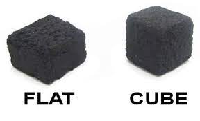 フラットタイプとキューブタイプの炭はこんな感じ